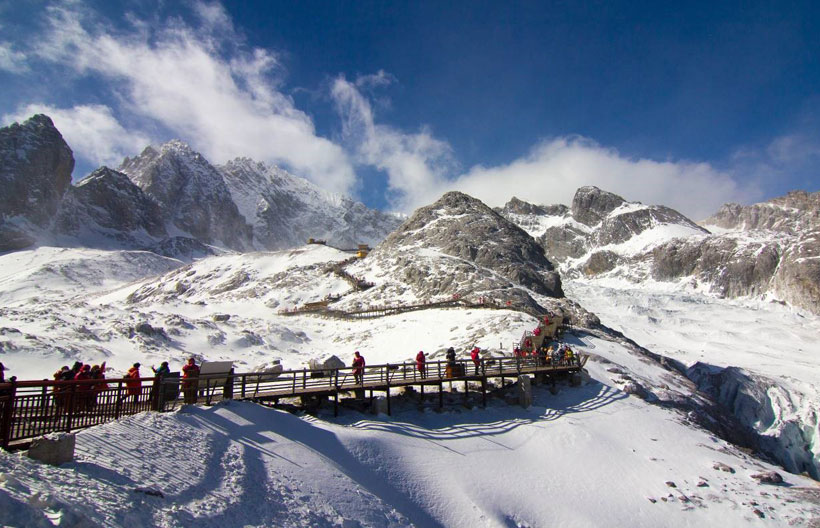 ทัวร์จีน คุนหมิง ต้าหลี่ ลี่เจียง แชงกรีล่า ภูเขาหิมะมังกรหยก ชมโชว์ Impression Lijiang นั่งรถไฟความเร็งสูง 6 วัน 5 คืน สายการบินแอร์เอเชีย