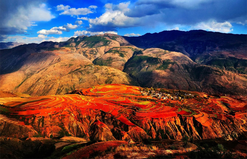 ทัวร์จีน คุนหมิง ภูเขาหิมะเจี้ยวจื่อ ภูเขาเจ็ดสี ทุ่งดอกทิวลิป ถนนคนเดินจินปี้ลู่ 4 วัน 3 คืน สายการบินคุนหมิงแอร์ไลน์