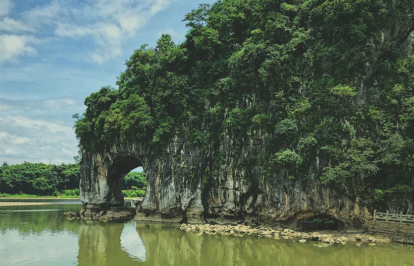 ทัวร์จีน หนานหนิง กุ้ยหลิน หยางซั่ว เขาหรูยี่ฟง เจดีย์เงินเจดีย์ทอง เขางวงช้าง ถ้ำขลุ่ยอ้อ  4 วัน 3 คืน สายการบินนกแอร์