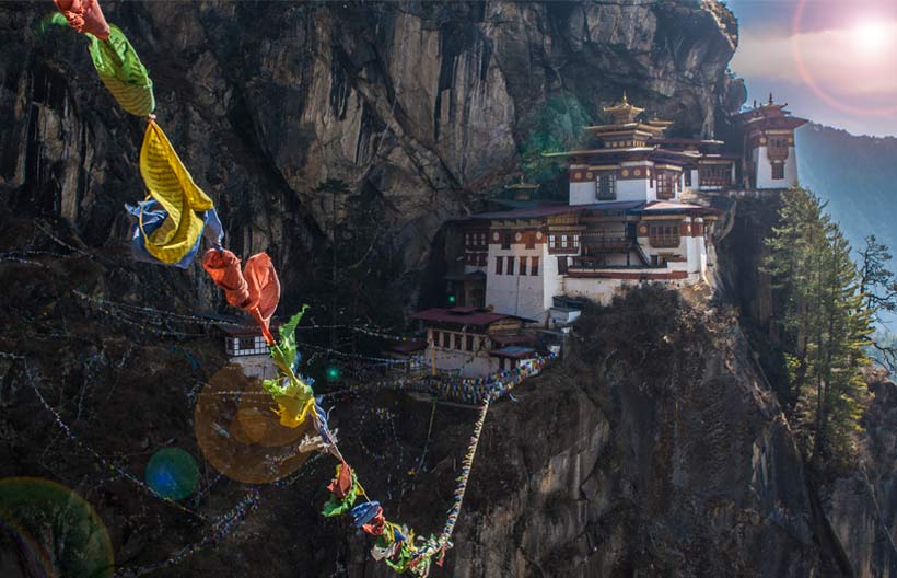 ทัวร์เอเชีย ภูฏาน พิชิตวัดถ้ำพยัคฆ์เหินทักชัง พาโรซอง พระศรีสัจจธรรม เขาโดชูล่า 4 วัน 3 คืน สายการบินภูฏาน แอร์ไลน์